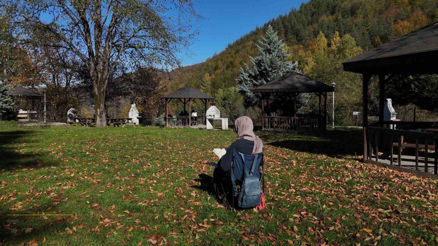 turkiyenin-tek-cadi-kazani-selalesinde-sonbahar-manzaralari