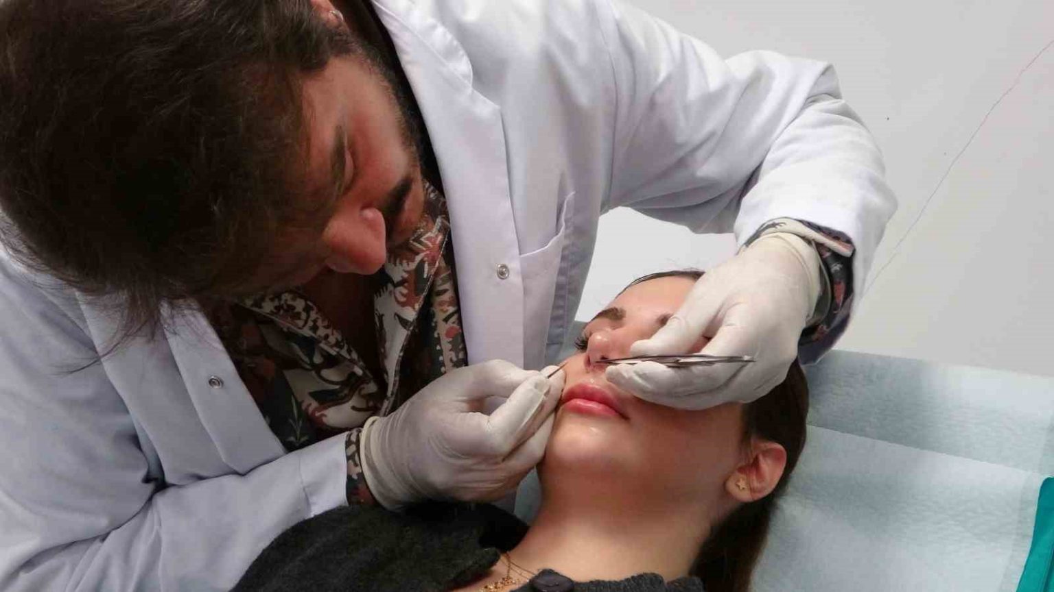 tuzla-devlet-hastanesinde-yapay-zeka-destekli-estetik-cerrahi-donemi-basladi