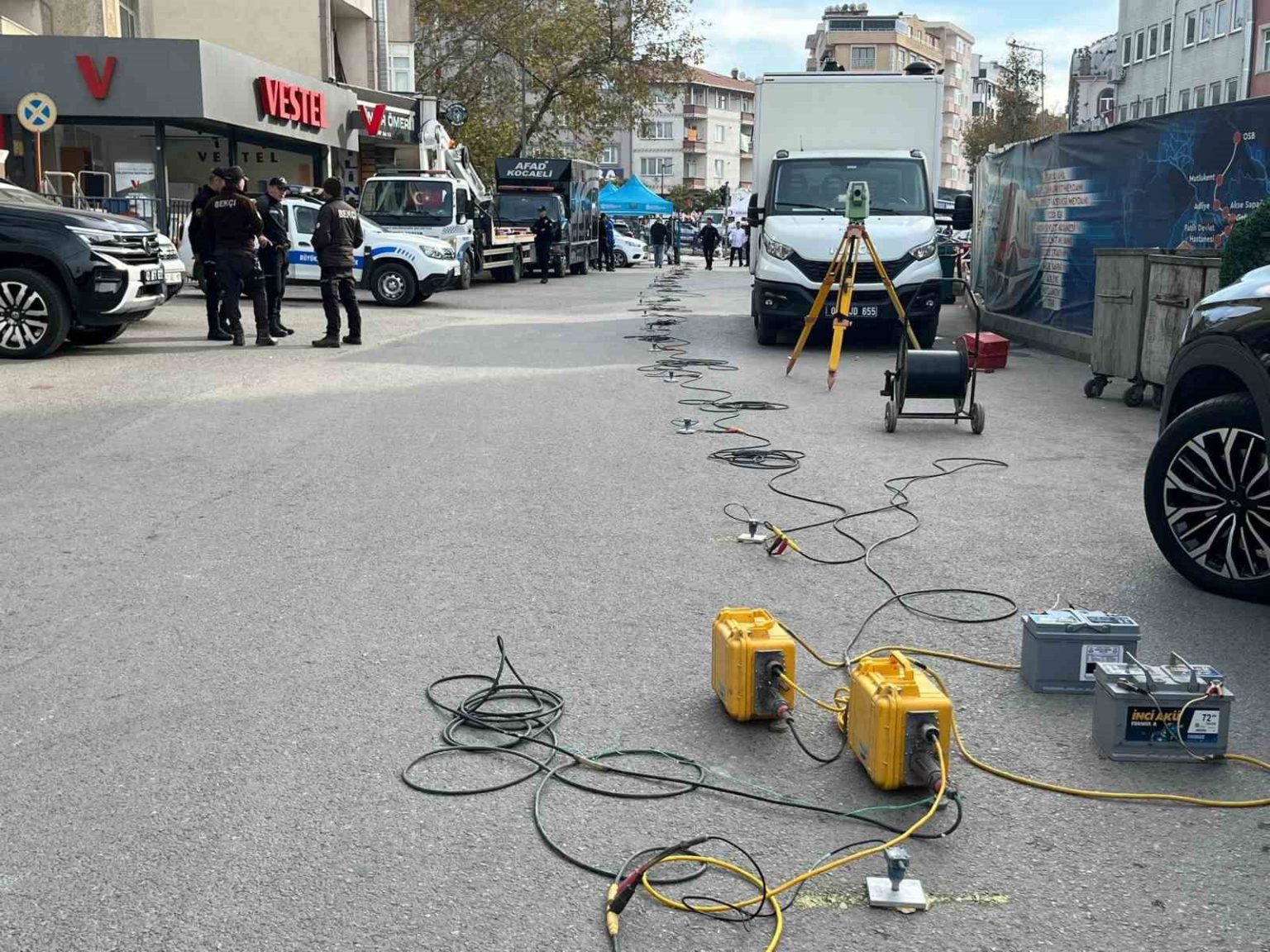 uzman-ekipler-gebzede-sismik-yansima-ile-yerin-metrelerce-altini-inceliyor