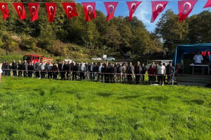 alioglu-gureslerinde-pehlivanlar-kiyasiya-mucadele-etti