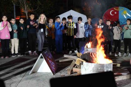 bagcilarda-cocuklar-teknoloji-kampinda-bulustu