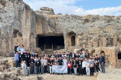 bayburtlu-ogrenciler-maziden-atiye-programiyla-diyarbakiri-gezdi