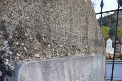 bilecikte-tarihi-kesif-unlu-sairin-babasinin-mezari-ortaya-cikti