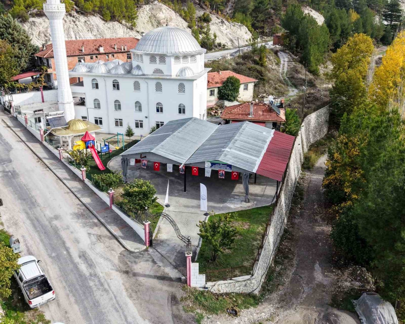 cameli-belediyesi-sarikavak-mahallesine-sosyal-tesis-ve-muhtarlik-binasi-kazandirdi