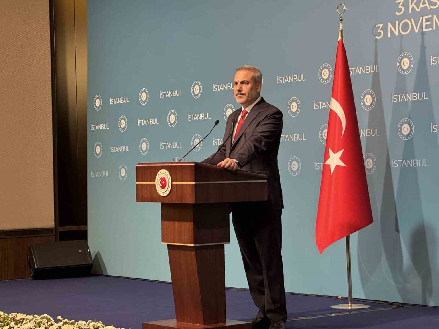 disisleri-bakani-fidan-biz-baris-icin-elimizi-tasin-altina-koymaya-haziriz