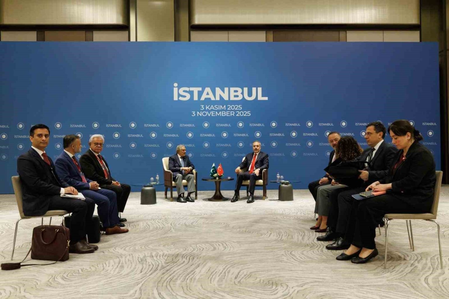 disisleri-bakani-hakan-fidan-pakistanli-mevkidasi-mohammad-ishaq-dar-ile-bir-araya-geldi