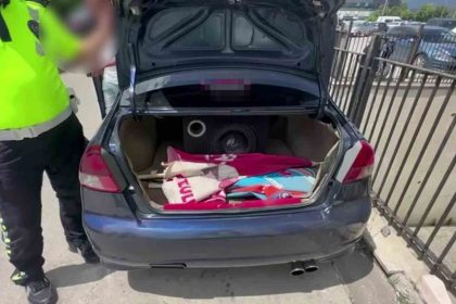 duzcede-abart-egzoz-ve-ses-sistemi-ile-cevreyi-rahatsiz-eden-116-surucuye-ceza