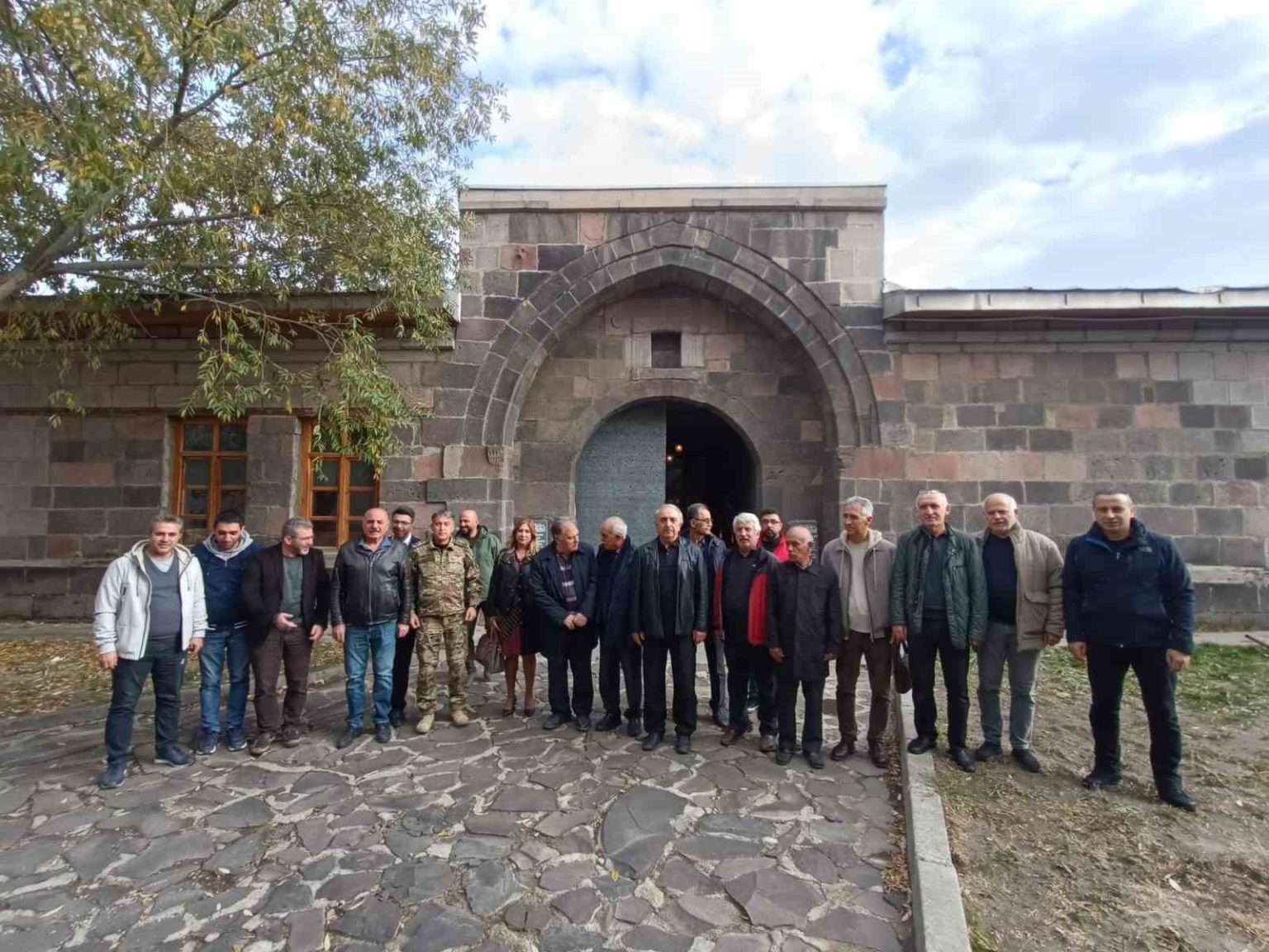 er-vaktan-ermeni-mezalim-muzesi-ve-bilgilendirme-merkezine-destek