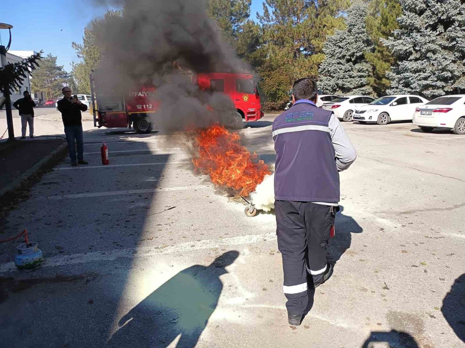 erzincanda-guvenlik-icin-guc-birligi-isletme-binasinda-acil-durum-senaryosu-uygulandi