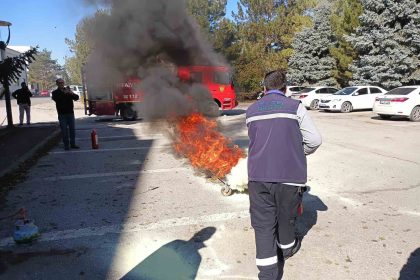 erzincanda-guvenlik-icin-guc-birligi-isletme-binasinda-acil-durum-senaryosu-uygulandi