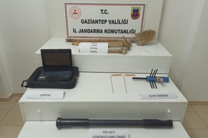 gaziantepte-define-bulmak-amaciyla-kacak-kazi-yapan-9-sahis-sucustu-yakalandi