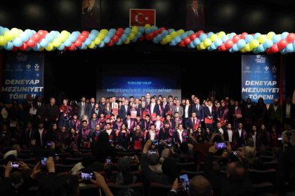 gelecegin-teknoloji-yildizlari-deneyap-mezuniyet-toreninde-bulustu