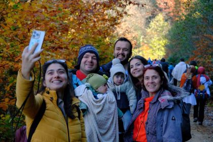 gumushanenin-dogal-agac-muzesi-ziyaretci-akinina-ugruyor