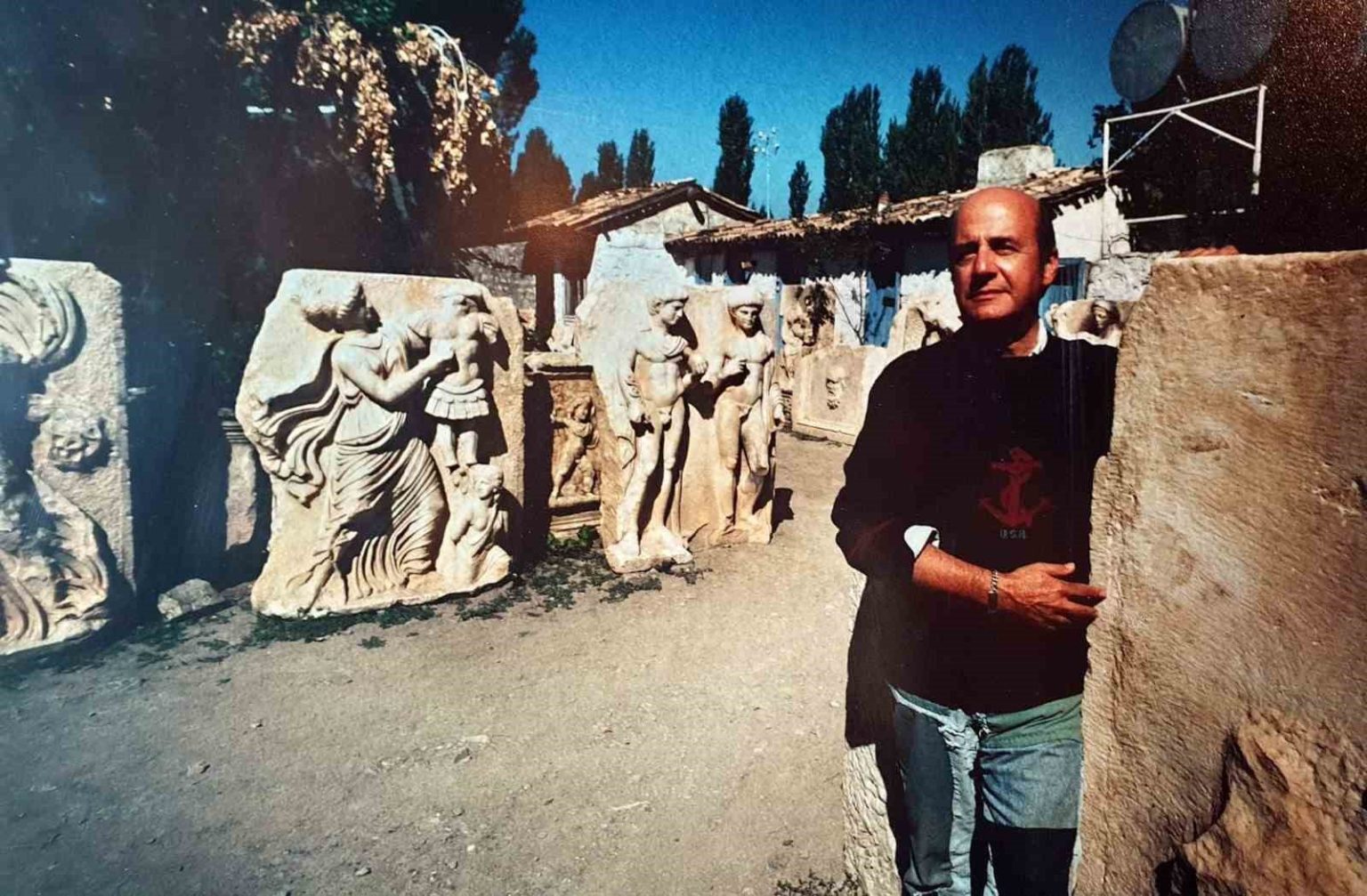 karacasu-belediyesi-afrodisiasi-gun-yuzune-cikaran-kenan-erimi-unutmadi