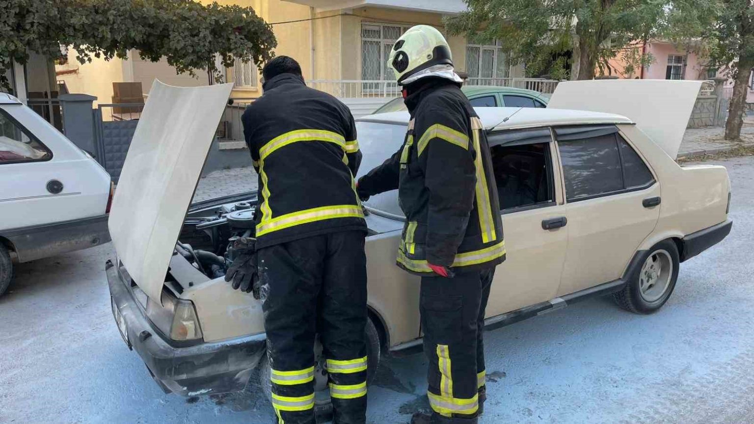 karamanda-alev-alan-fiat-tofasi-vatandaslar-sondurdu