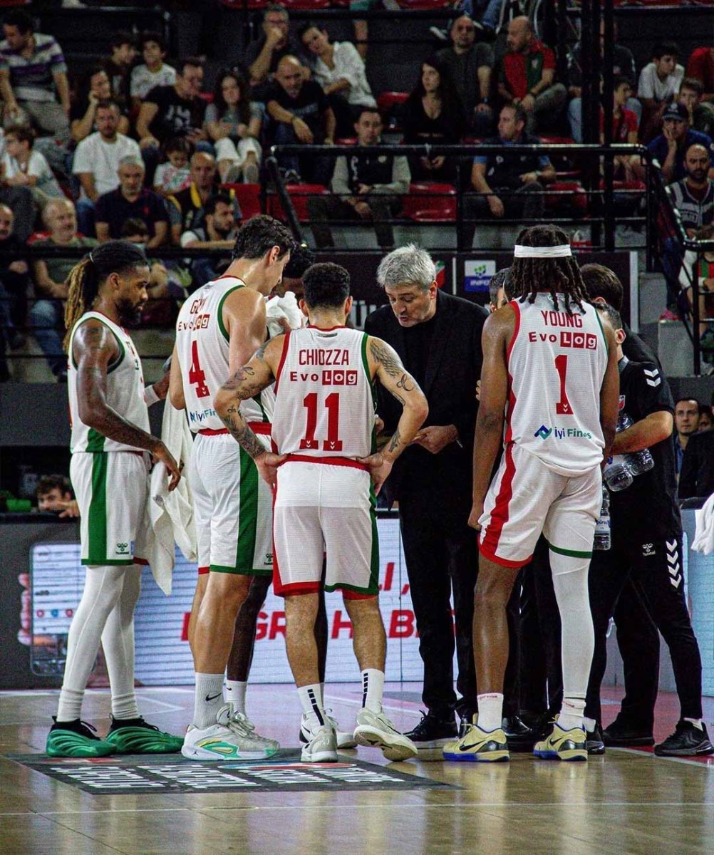 karsiyaka-basketbolda-isler-yolunda-gitmiyor