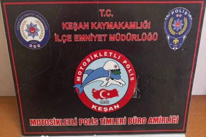 kesanda-polisin-durdurdugu-4-supheliden-uyusturucu-ele-gecirildi