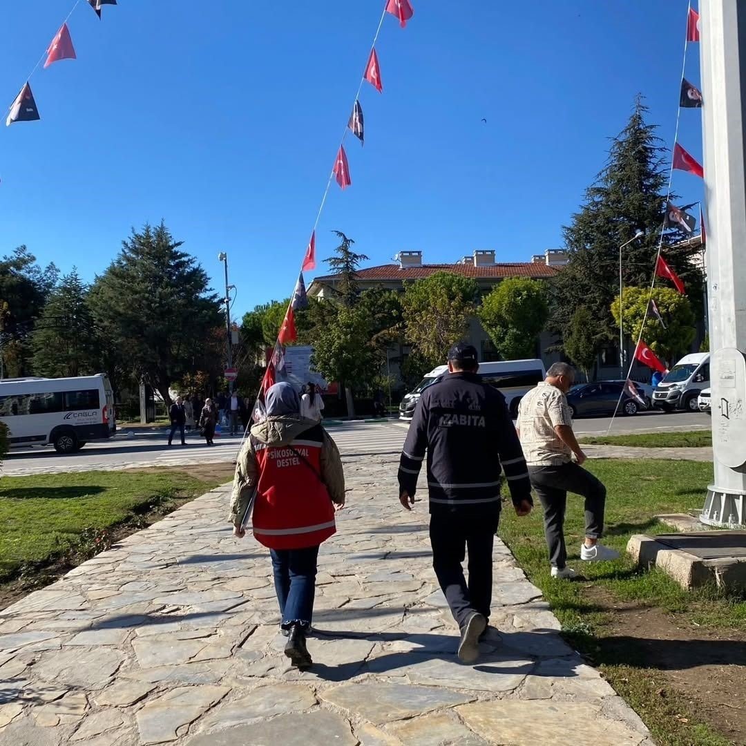 kirklarelinde-sokakta-calisan-veya-dilenen-cocuklarin-tespiti-icin-saha-taramalari-yapiliyor