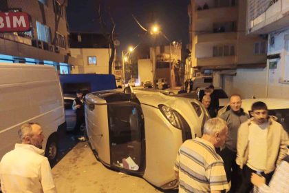 kontrolden-cikan-otomobil-yan-dondu-1-yarali