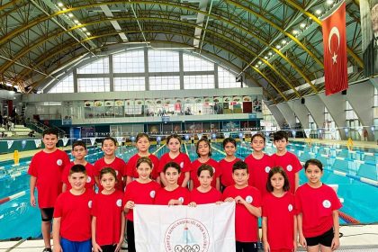 korfezli-yuzuculer-sakaryada-sampiyon-oldu