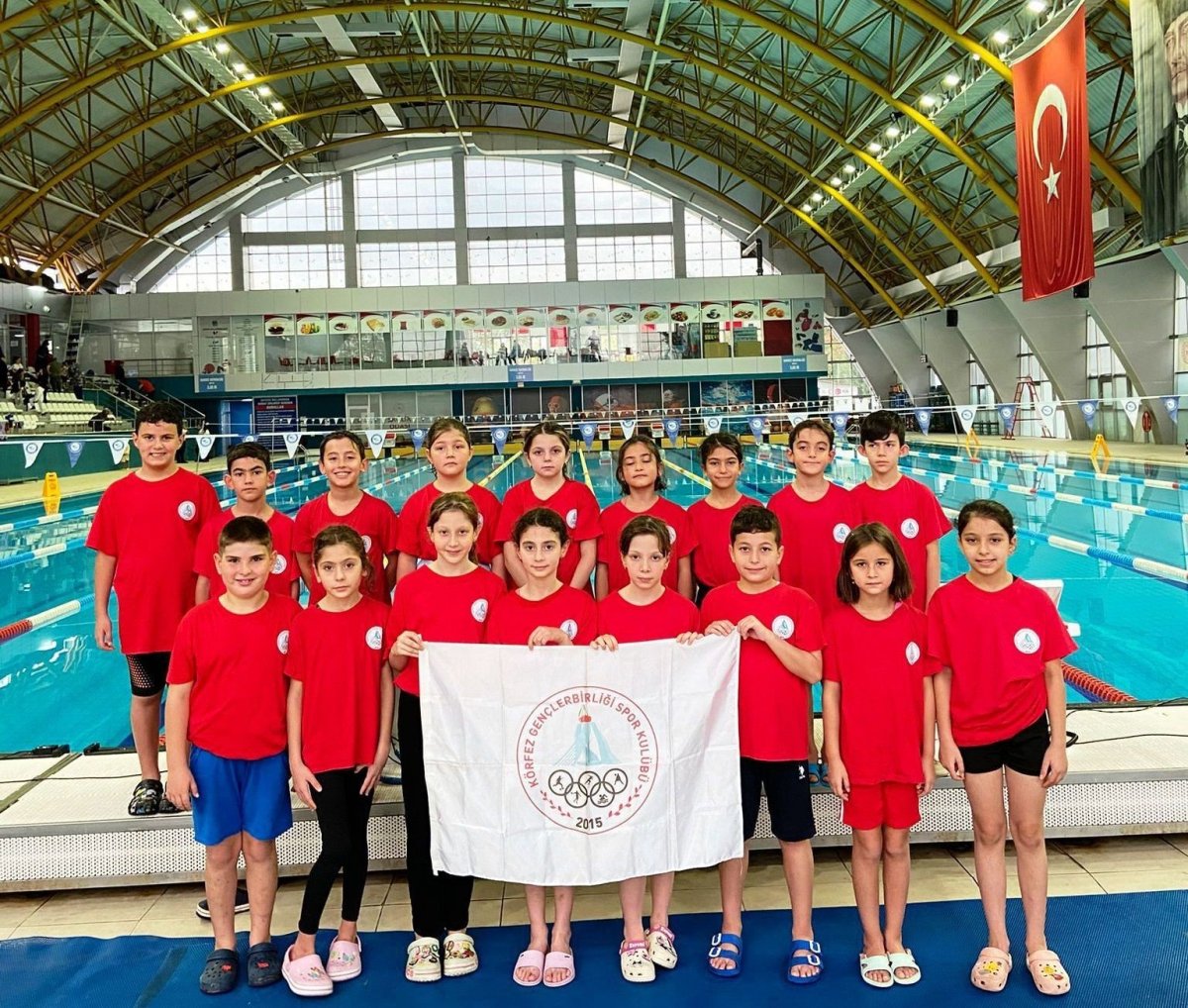 korfezli-yuzuculer-sakaryada-sampiyon-oldu