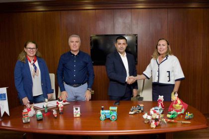 kusadasi-oyuncak-muzesine-kavusuyor