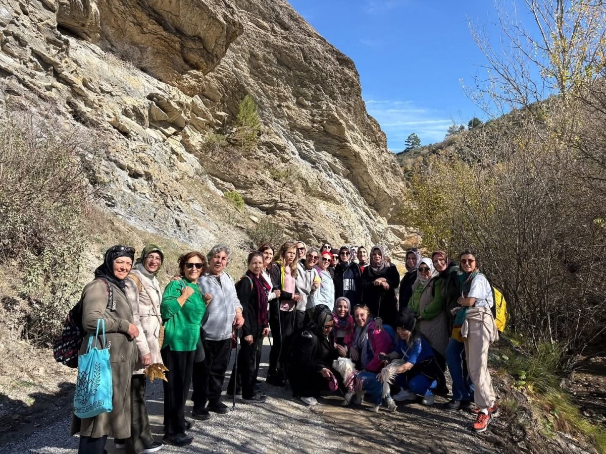 kutahyanin-kumari-mahallesinde-doga-yuruyusu