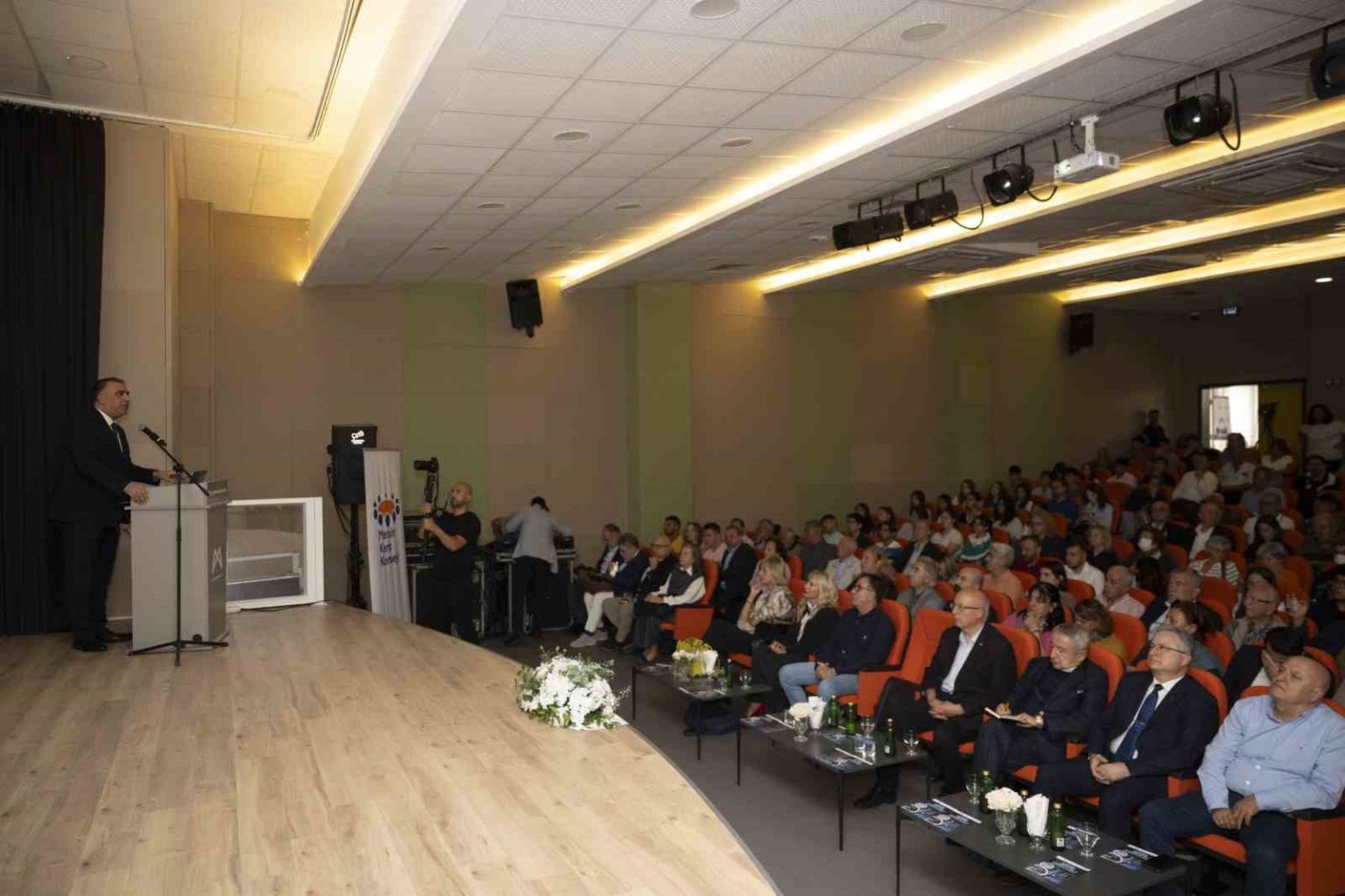 mersinde-2-kent-ve-denizcilik-konferansi-duzenlendi