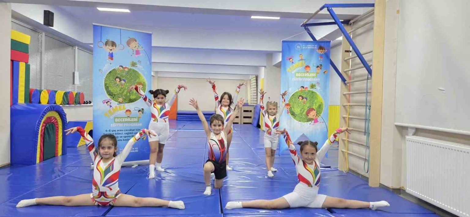 minik-sporcular-eglenerek-ogreniyor