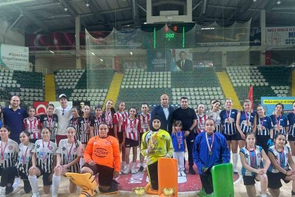 mugla-hokey-cumhuriyet-kupasinda-sampiyonlar-belli-oldu