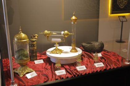 mukaddes-emanetler-sergisi-yogun-ilgi-gordu