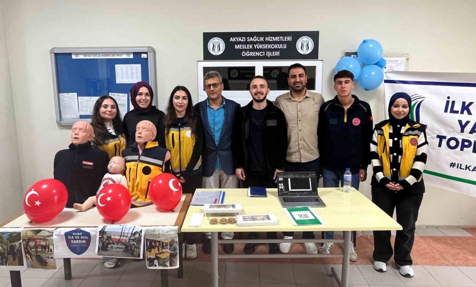 ogrenci-topluluklari-stantlarda-calismalarini-tanitti