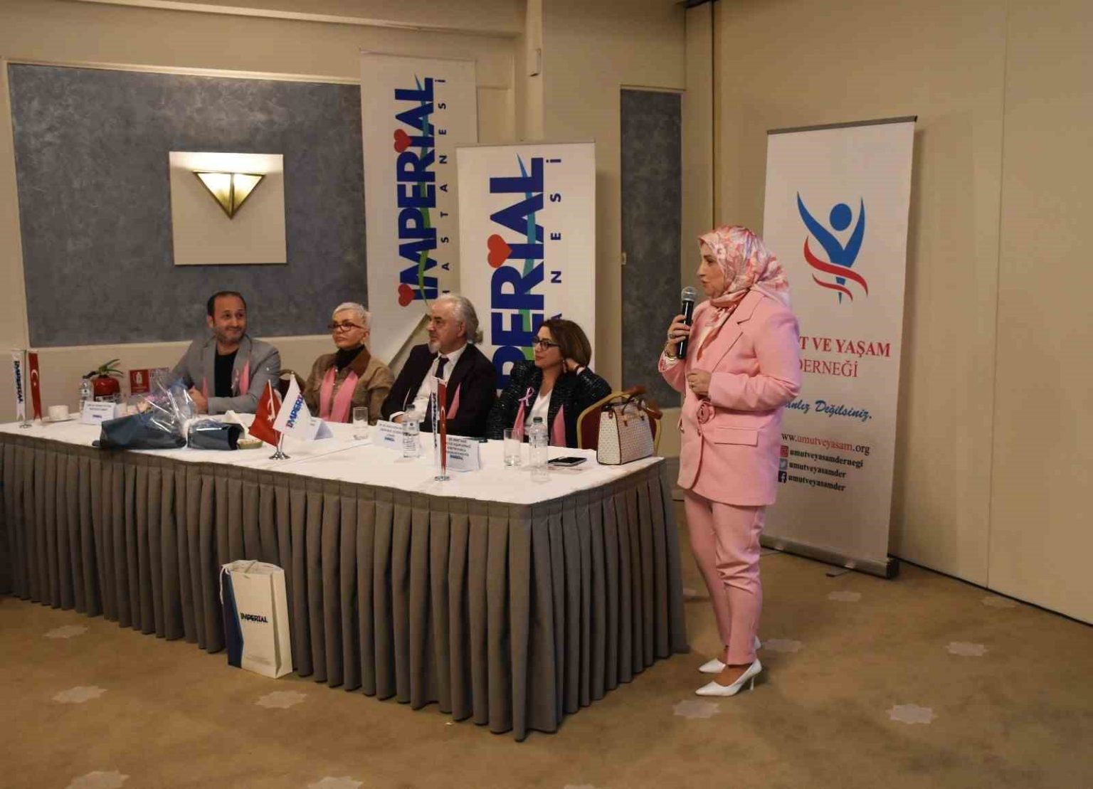 once-bilgilendiler-sonra-eglendiler