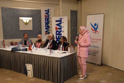 once-bilgilendiler-sonra-eglendiler