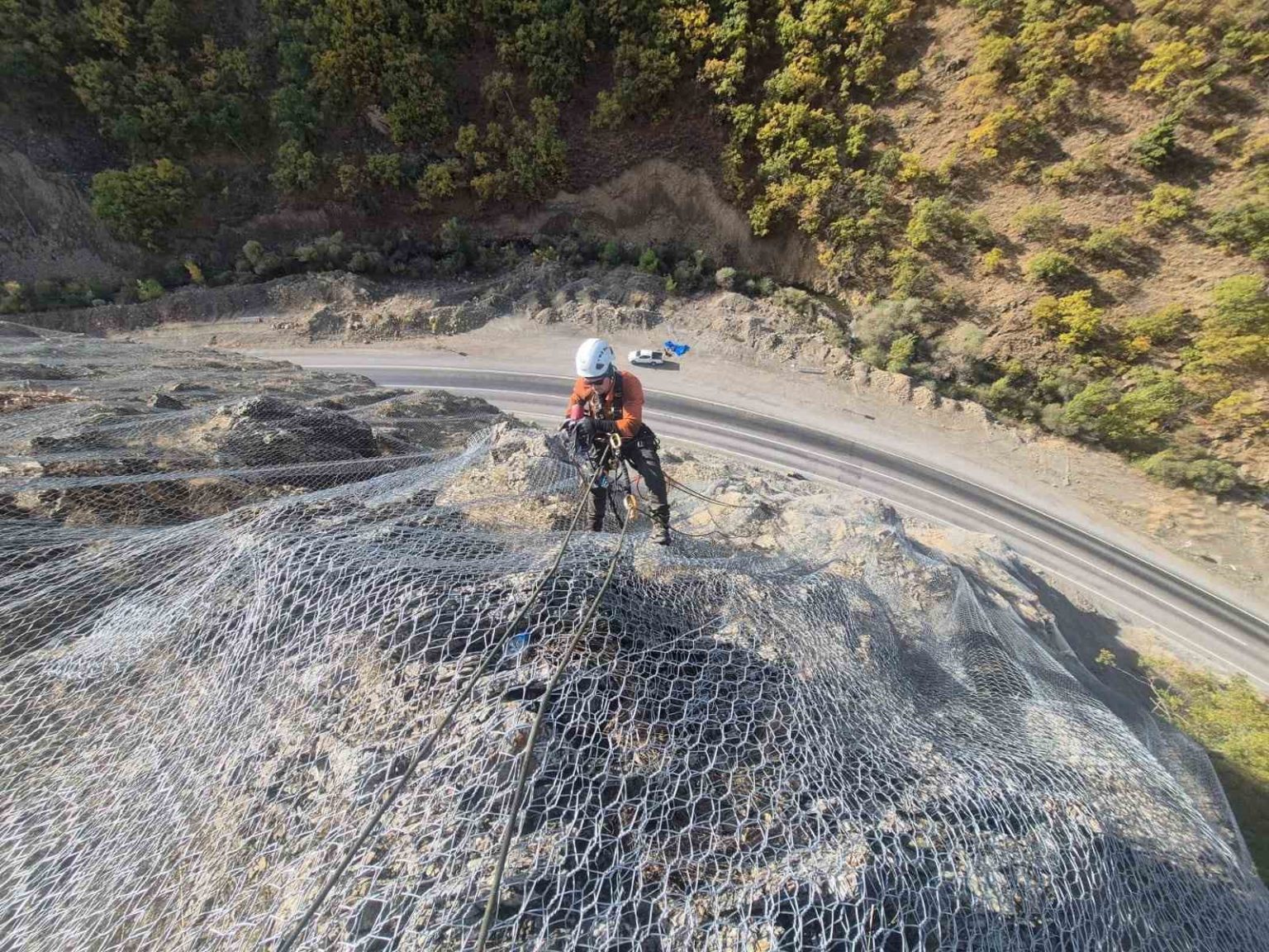 pulumur-yolunda-tas-dusmesi-karsin-guvenlik-calismalari-tamamlandi