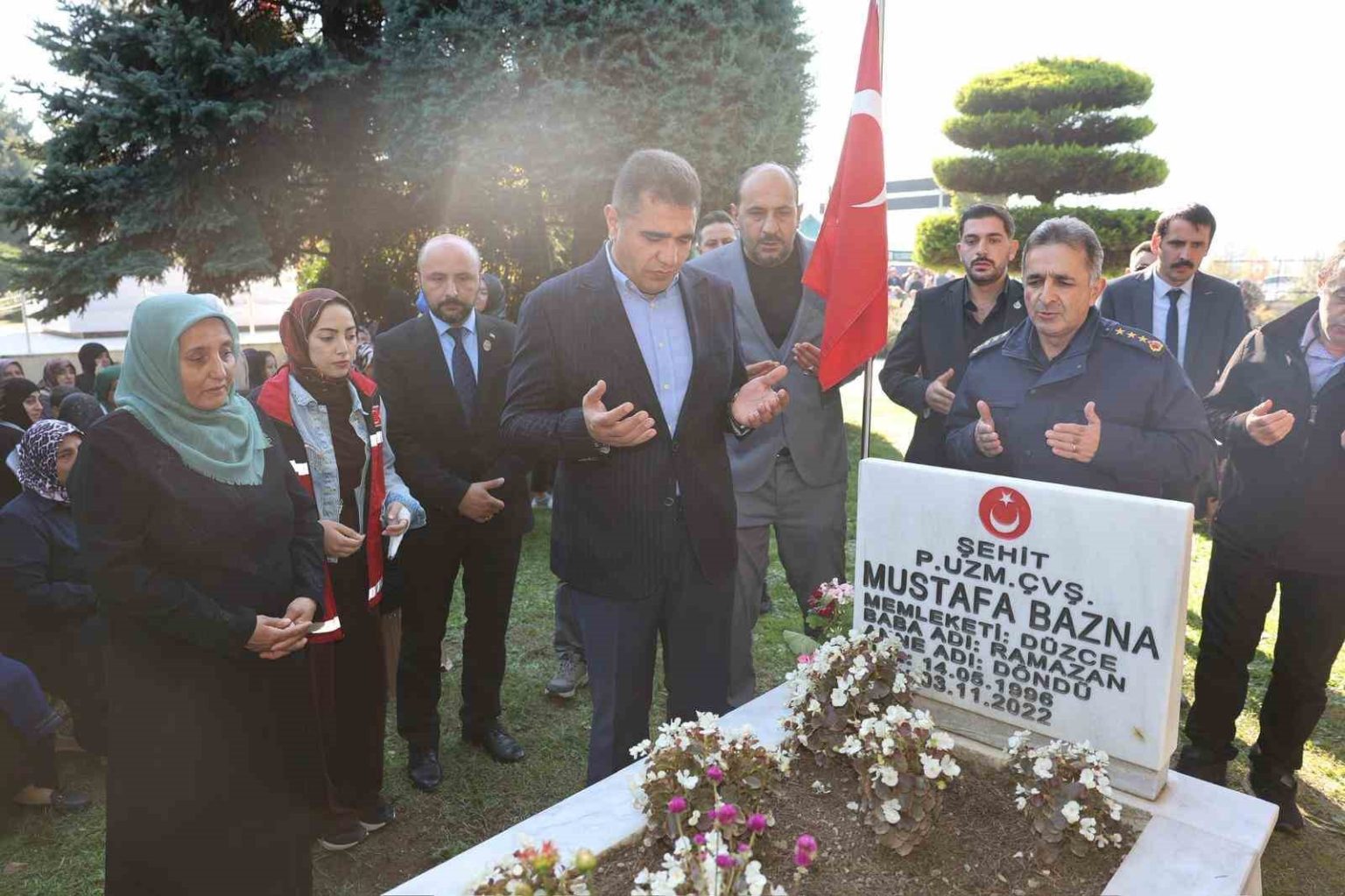 sehit-uzman-cavus-mezari-basinda-anildi