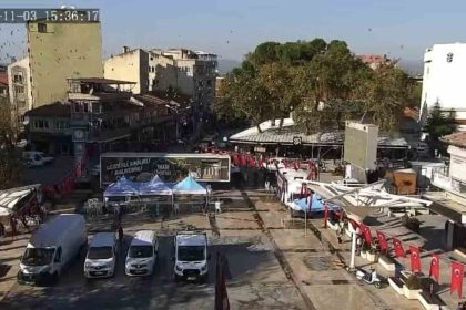 sindirgida-4-9-buyuklugundeki-deprem-ani-kameralara