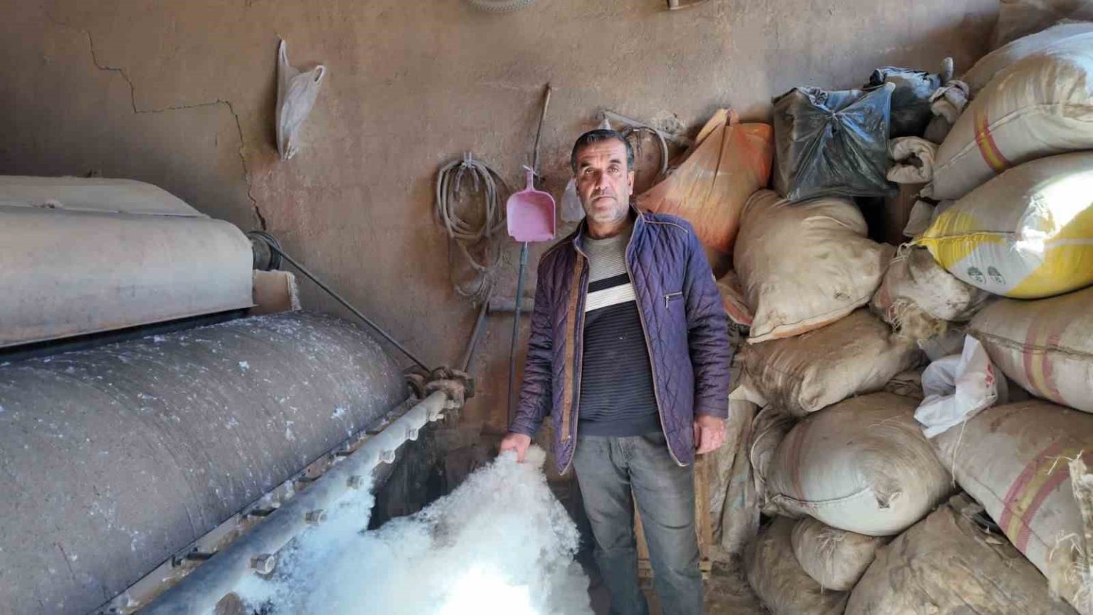 tiftik-atolyesini-yun-atolyesine-ceviren-usta-30-yildir-siirt-halkina-yun-aciyor