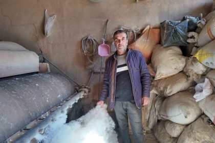 tiftik-atolyesini-yun-atolyesine-ceviren-usta-30-yildir-siirt-halkina-yun-aciyor