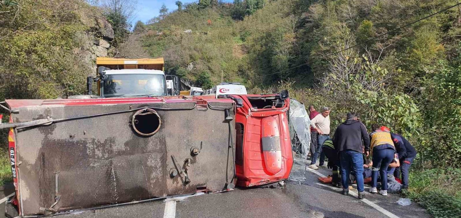 trabzonda-yangina-giden-itfaiye-araci-kaza-yapti-2-yarali