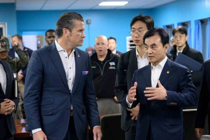 abd-savunma-bakani-hegsethten-kuzey-ve-guney-kore-arasindaki-silahtan-arindirilmis-bolgeye-ziyaret