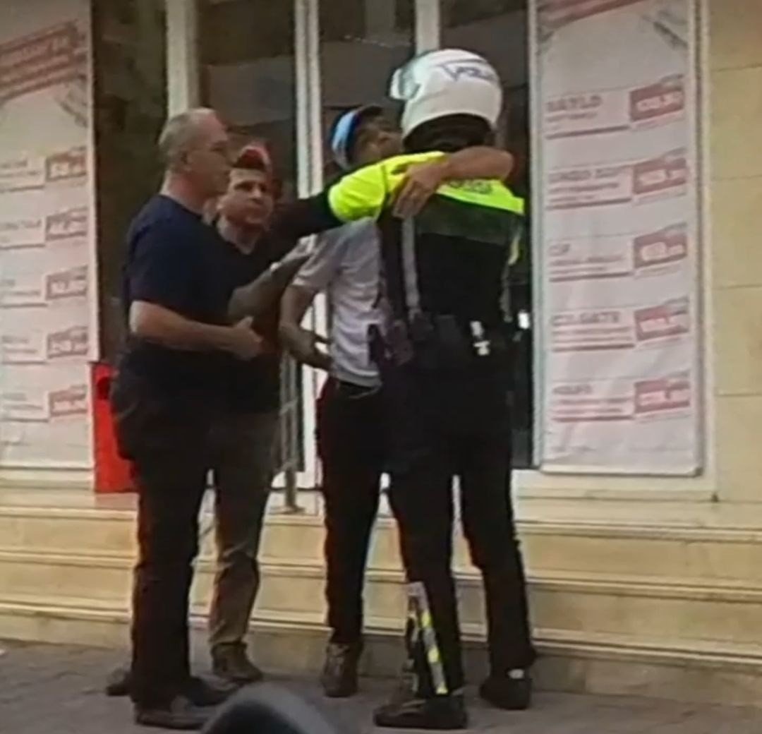 adanada-polis-ve-ozel-birey-arasinda-duygulandiran-goruntuler