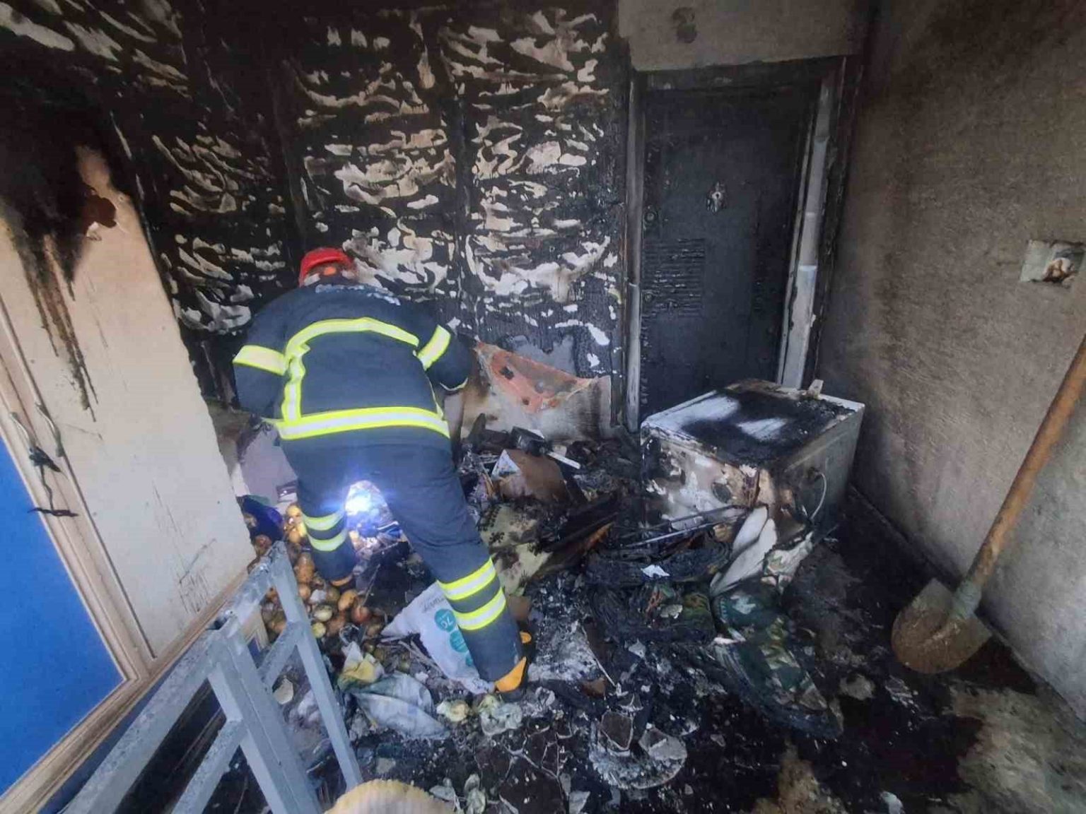 altintas-zafertepecalkoyde-ev-yangini-korkuttu