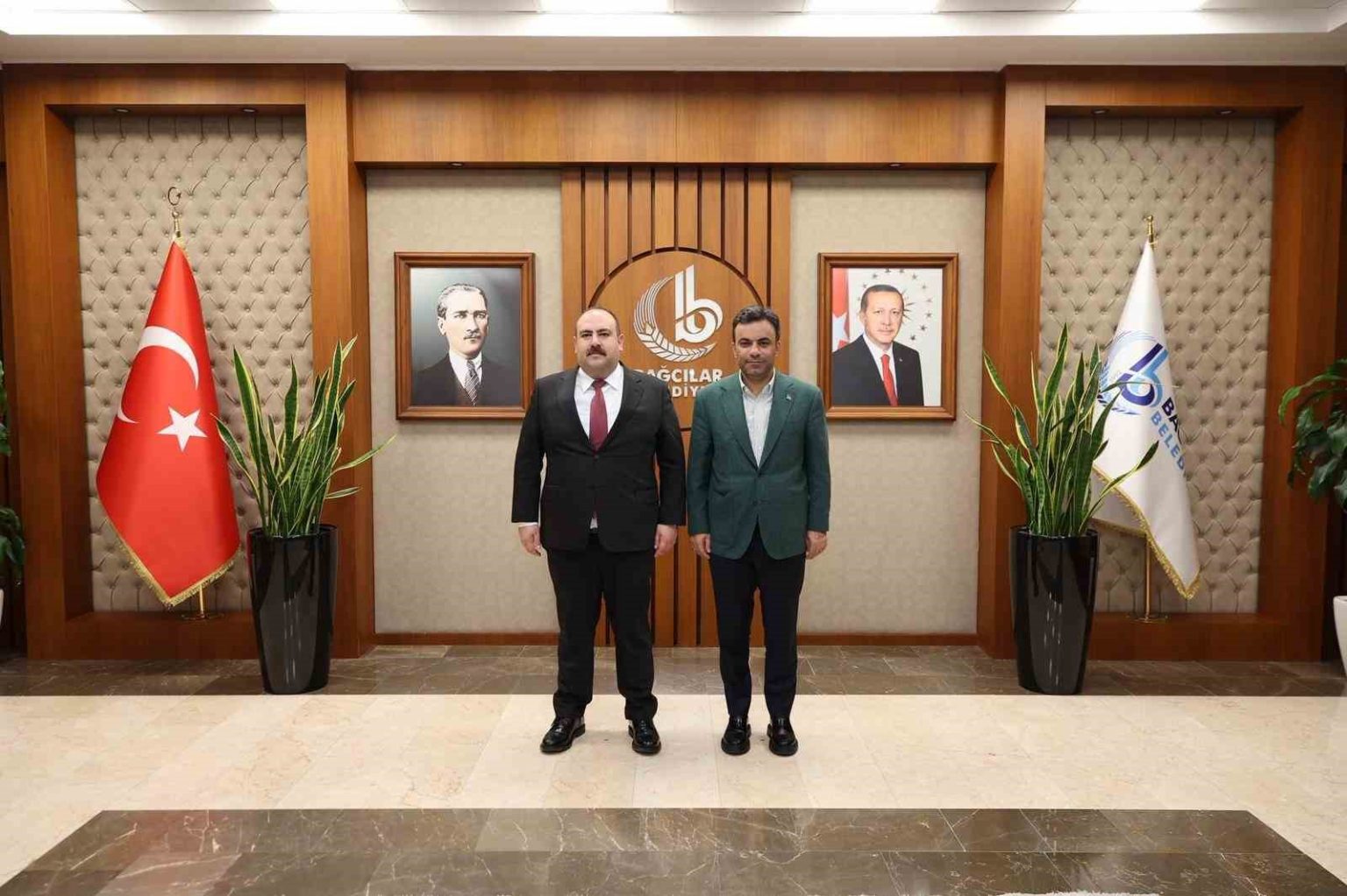 baskan-hamamcidan-bagcilar-belediye-baskani-yasin-yildiza-nezaket-ziyareti