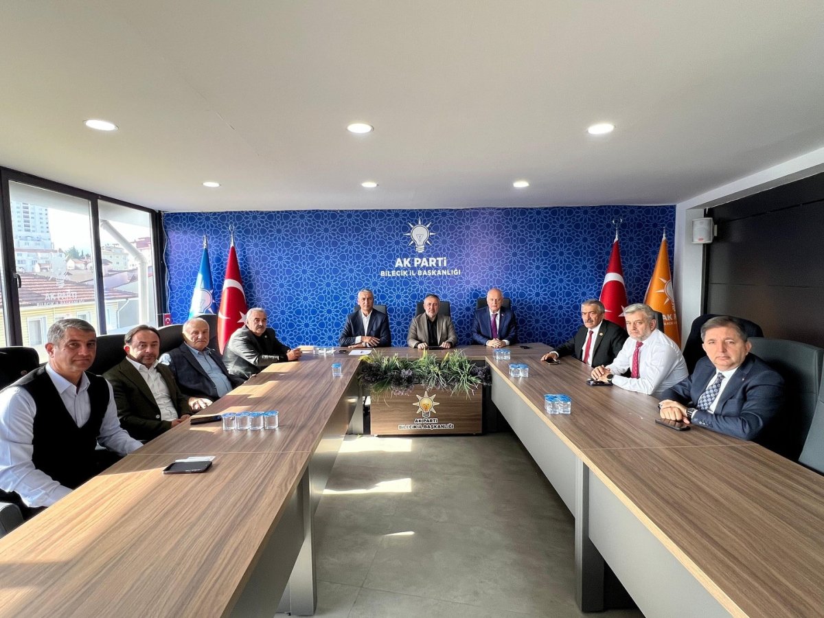 bilecikte-il-genel-meclisi-uyeleri-hizmetleri-masaya-yatirdi