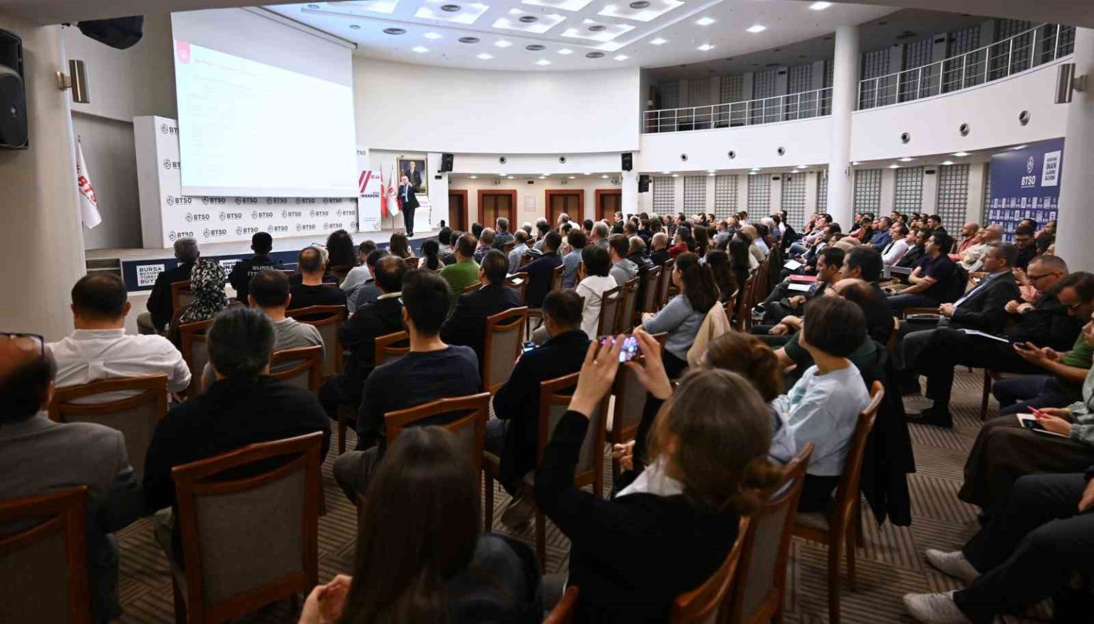 btso-akademi-is-dunyasini-gelecege-hazirliyor