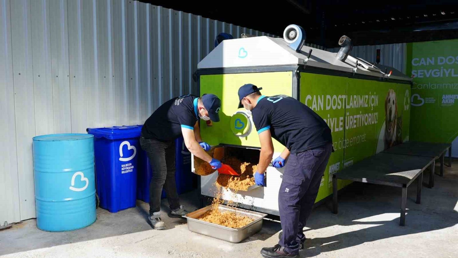 buyuksehir-can-dostlarin-mamasini-kendi-uretiyor