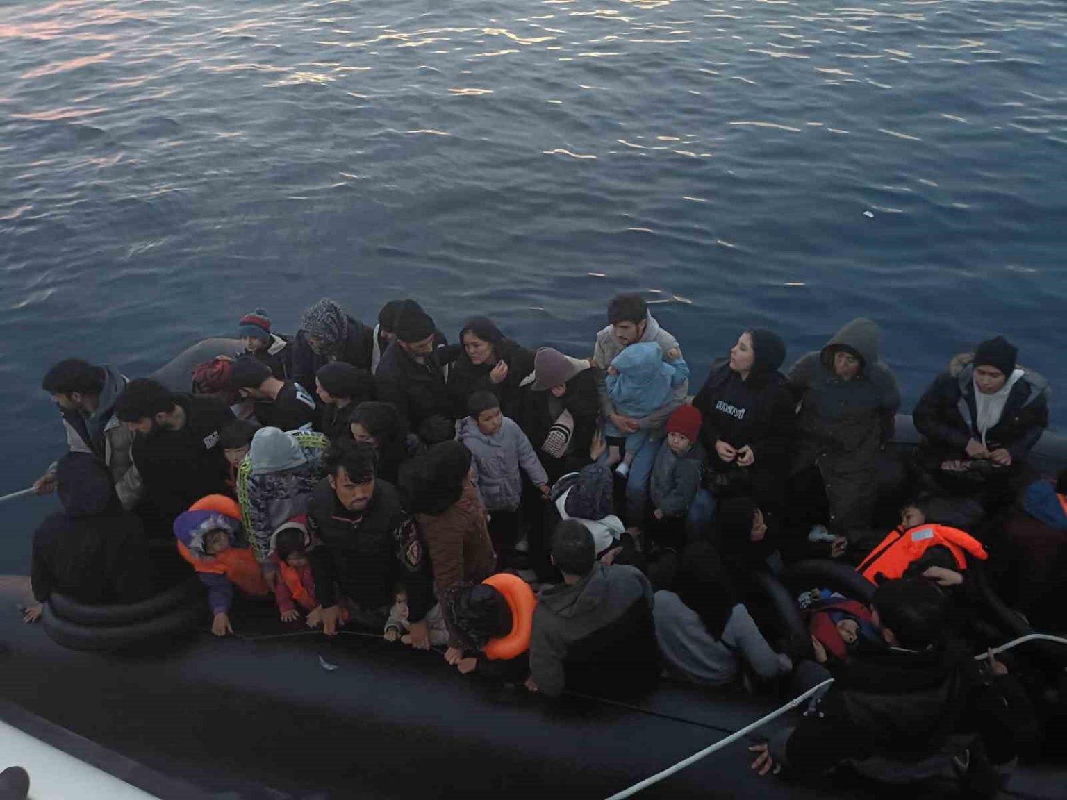 canakkalede-42-kacak-gocmen-yakalandi