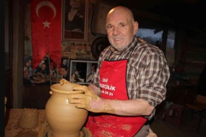 cumhurbaskani-recep-tayyip-erdogan-tarafindan-yasayan-insan-hazineleri-odulu-verilen-salim-yasar-vefat-etti