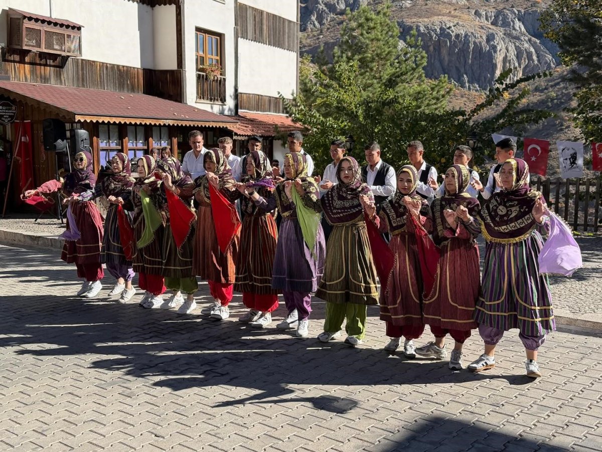 egin-halk-oyunlari-genclerle-yeniden-hayat-buluyor